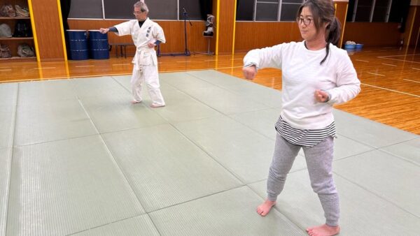 日本空手道 友絆塾 安芸高田道場に女性が体験