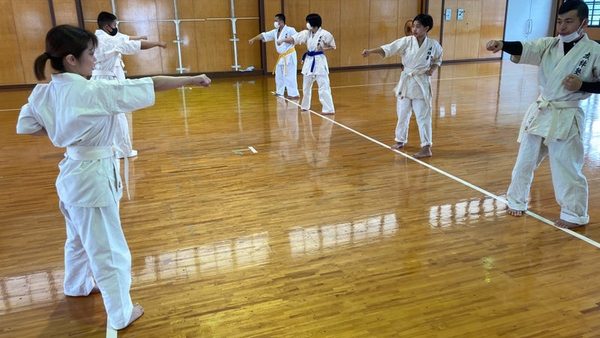 基本稽古は植物の根っこ